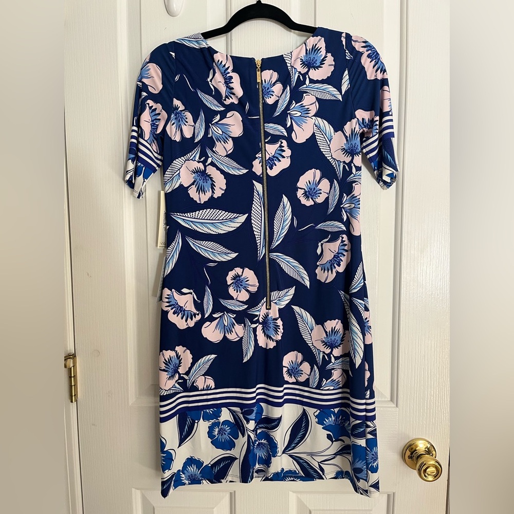 Eliza J florals dress. - Picture 4 of 4